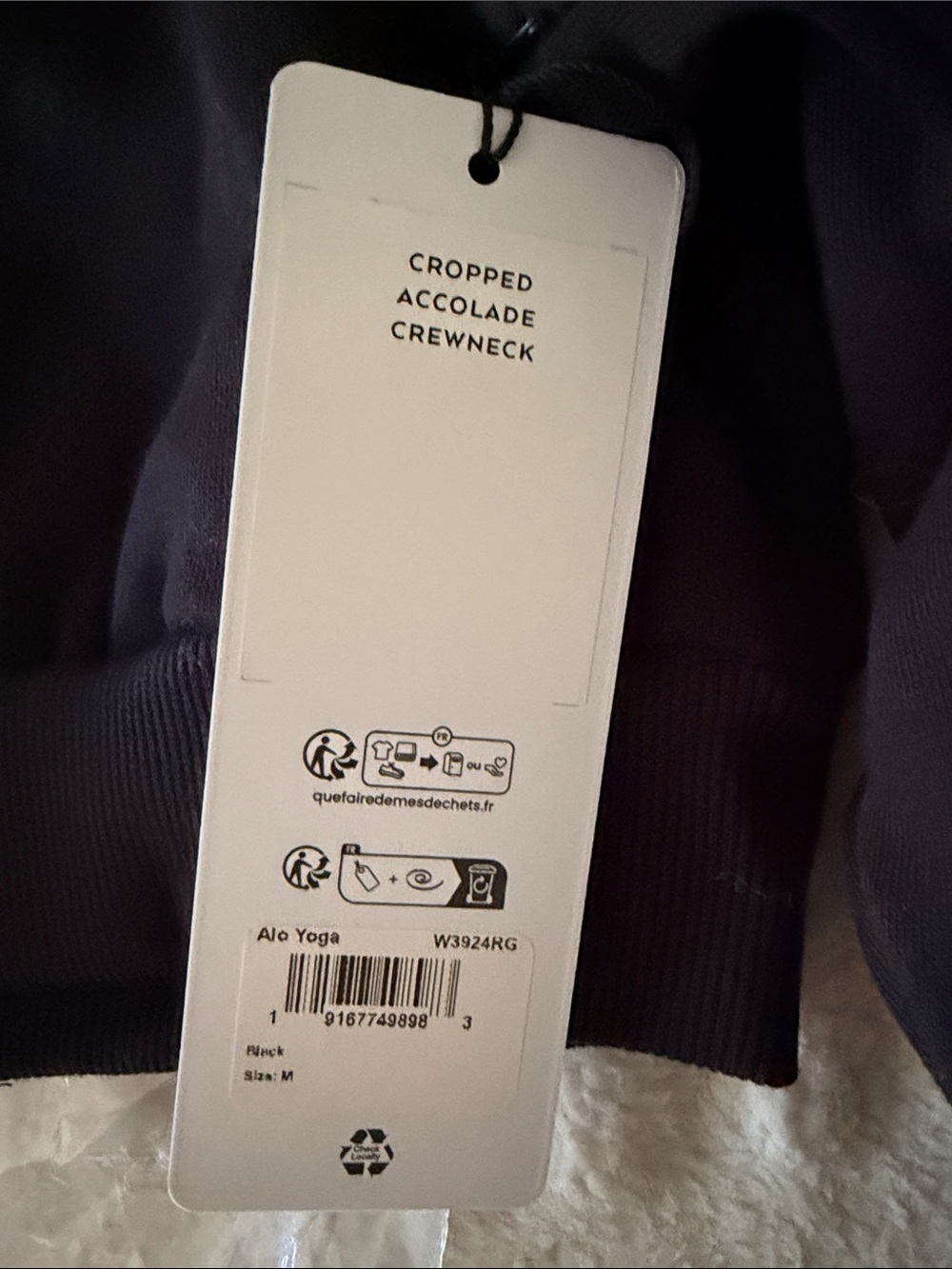 ALO Yoga Black Cropped Crew Sweatshirt - Picture 2 of 4